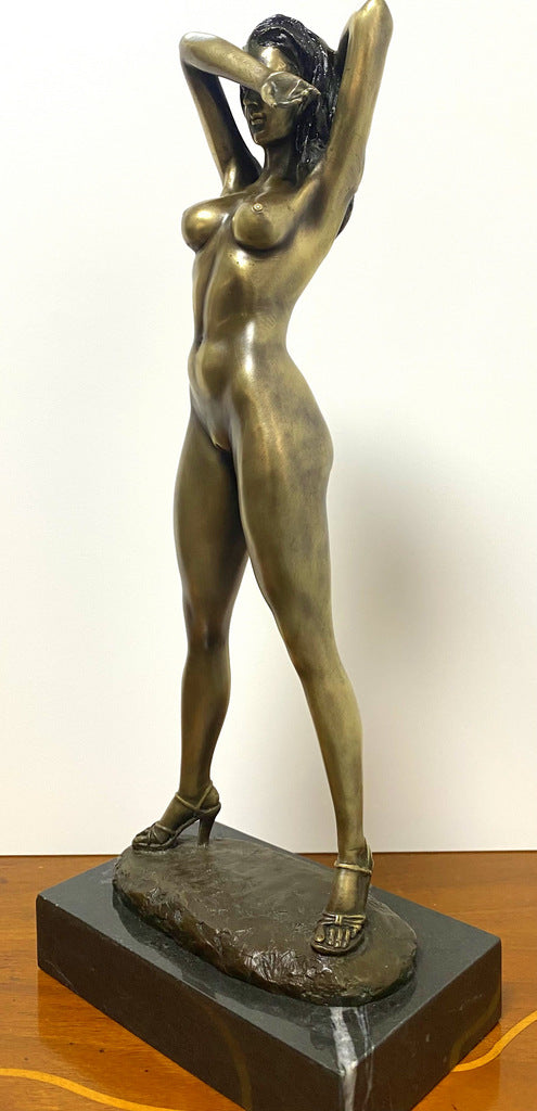 Bronze figure - Bronze nude by Raymondo with artist signature on marble base