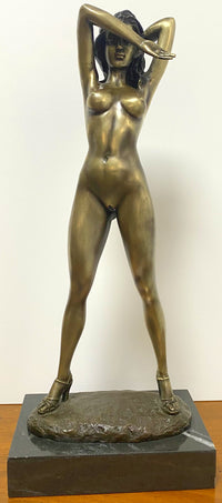 Bronze figure - Bronze nude by Raymondo with artist signature on marble base