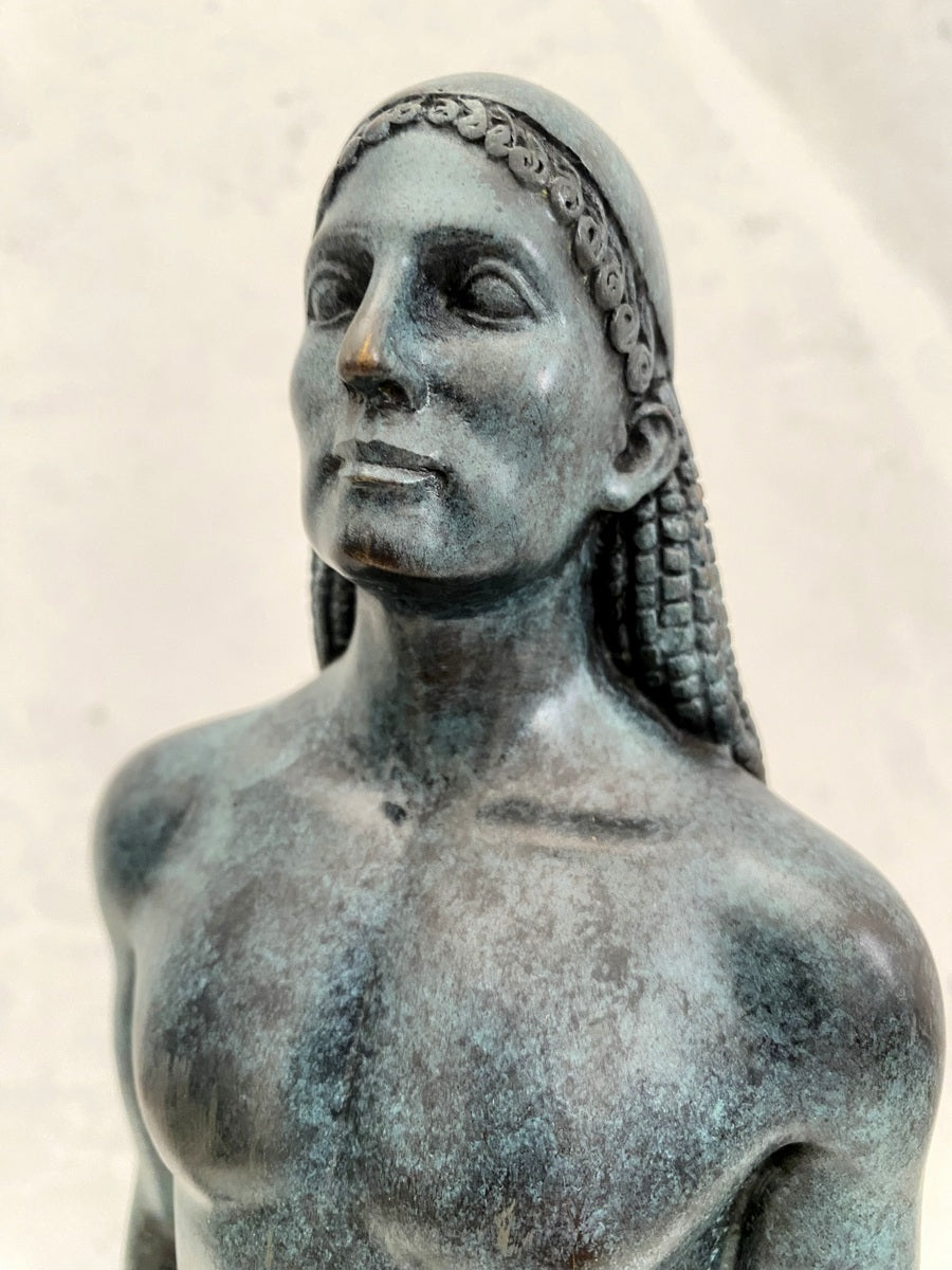 Bronzefiguren -Riace Krieger signiert Phidias auf Marmorplatte