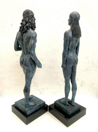 Bronzefiguren -Riace Krieger signiert Phidias auf Marmorplatte