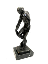 Adam nach Auguste Rodin Bronzefigur Nachguss signiert auf Marmorsockel