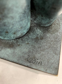 Skulptur "Die Kathedrale" (1908) Bronzeskulptur signiert Rodin auf Bronzesockel