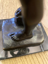 Adam nach Auguste Rodin Bronzefigur Nachguss signiert auf Marmorsockel