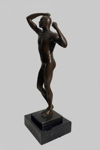 Männlicher Bronze Akt – seitliche Ansicht der stehenden Rodin Skulptur