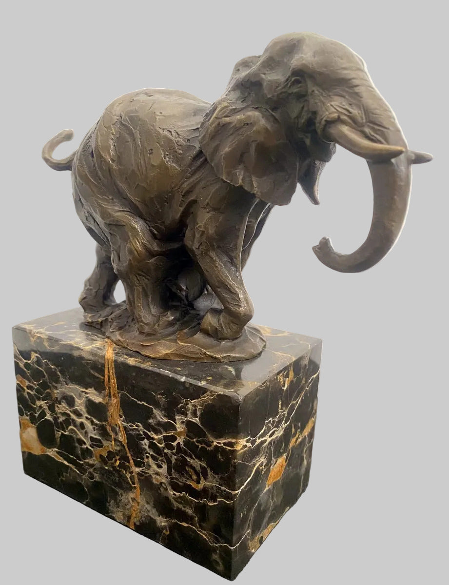 Bronzeskulptur Mammut – schräg rückwärtige Ansicht