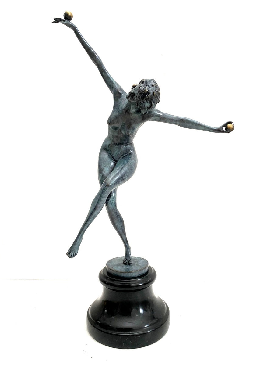 Tänzerin Skulptur aus Bronze – Art-Déco-Kugeltänzerin nach Claire Colinet auf Marmorsockel