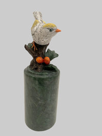 Vogel Skulptur aus Bronze – frontale Seitenansicht mit mehrfarbiger Oberfläche