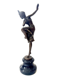 Bronzefigur Frau – Art-Déco-Tänzerin nach D. H. Chiparus auf Marmorsockel (Kopie)