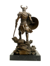 Bronzefigur Bronze Wikinger mit Schwert und Totenkopf Schild auf Marmorplatte