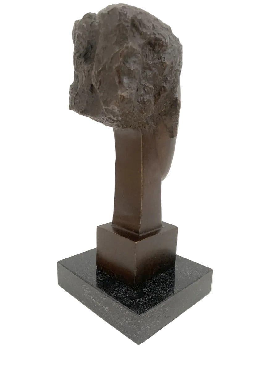 Abstrakter Bronze Frauenkopf – weitere Rückansicht auf Marmorsockel