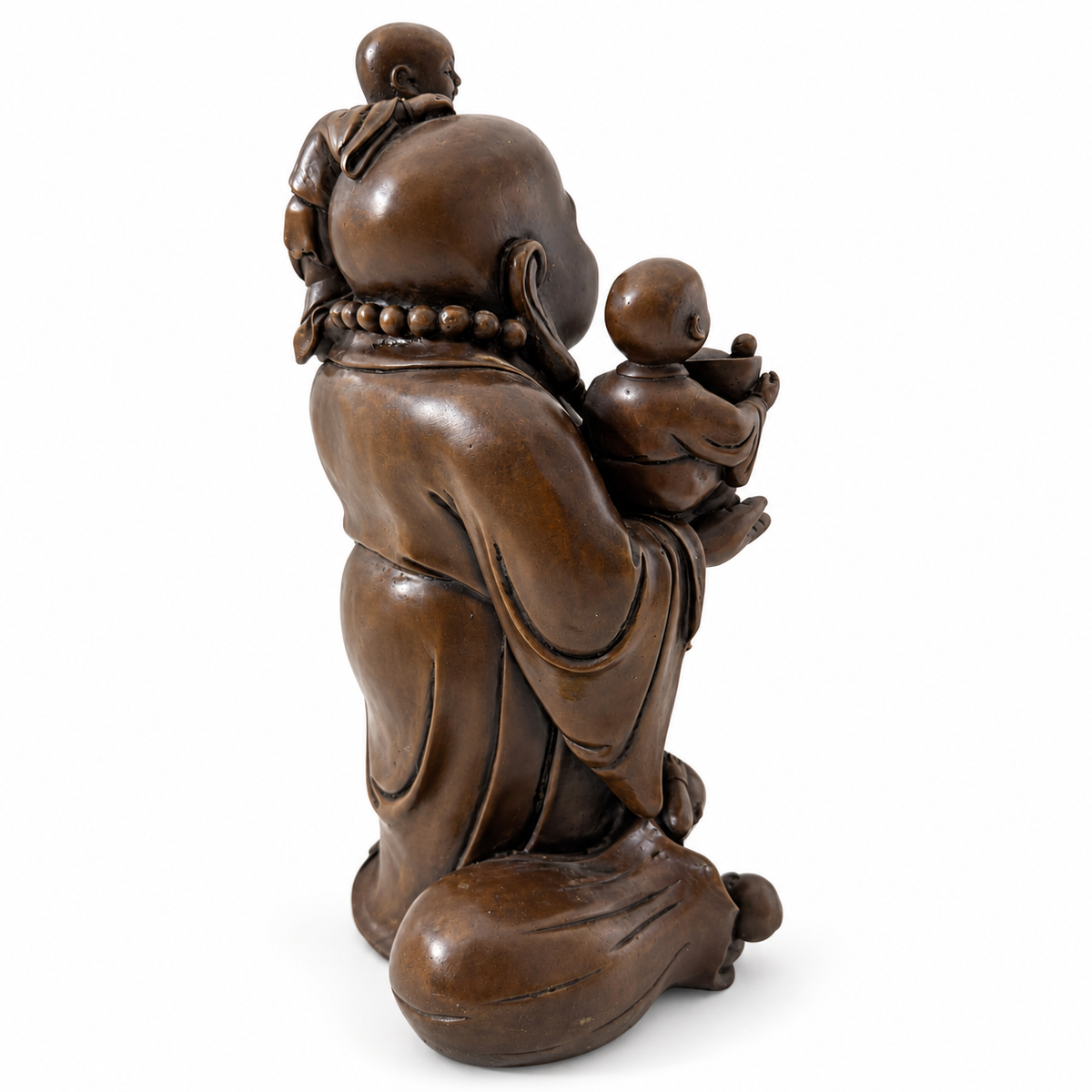 Lachender Buddha aus Bronze mit fünf Kindern in schräger Rückansicht mit Kind auf der Schulter und Kind mit Schale.