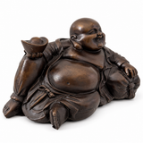 Liegender lachender Buddha aus Bronze mit schalenförmigem Gefäß in der Vorderansicht