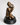 Modigliani Frauenakt aus Bronze – kniende Frauenfigur auf schwarzem Marmorsockel