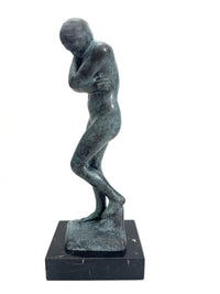 Bronzeskulptur Eva – seitliche Ansicht der weiblichen Aktfigur