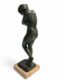 Eva nach dem Sündenfall von Auguste Rodin – Bronze-Skulptur auf Marmorsockel, Seitenansicht links