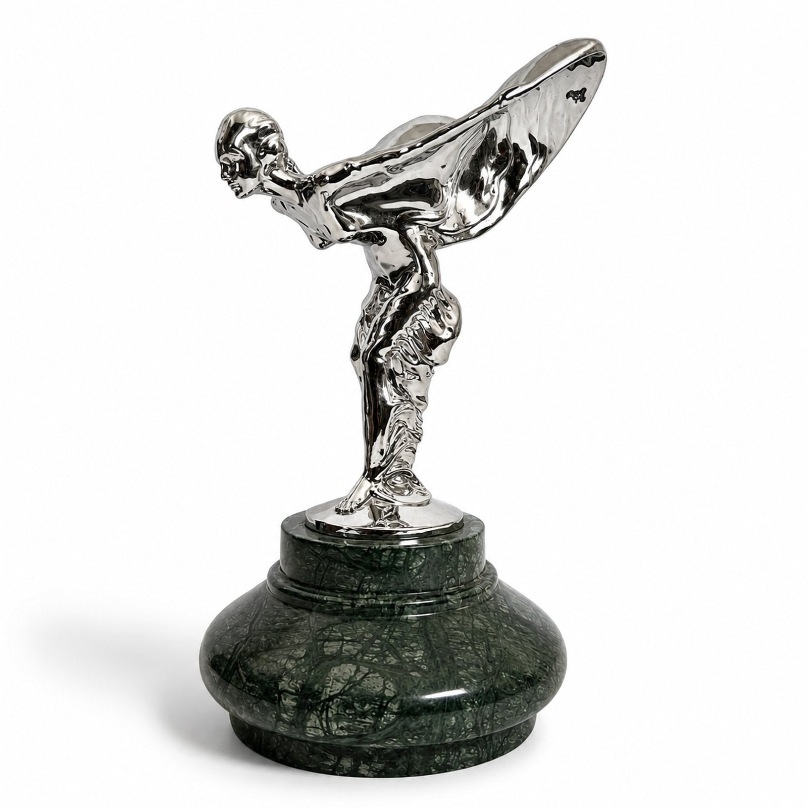 Bronze Kühlerfigur verchromt – weitere seitliche Ansicht mit geschwungenem Gewand
